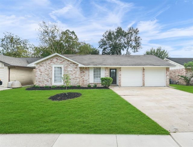  13435 Greenbriar Dr, Sugar Land, TX 77498