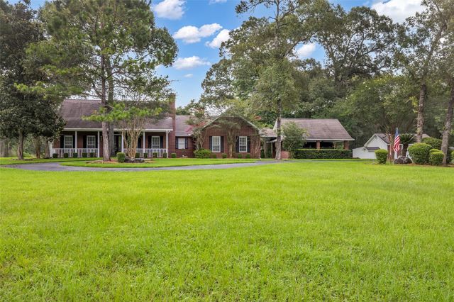  22902 Glenmont Estates Blvd, Magnolia, TX 77355