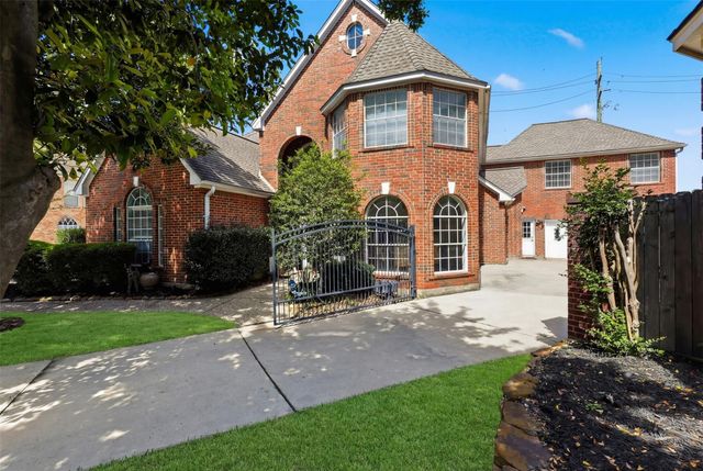 7006 Centre Grove