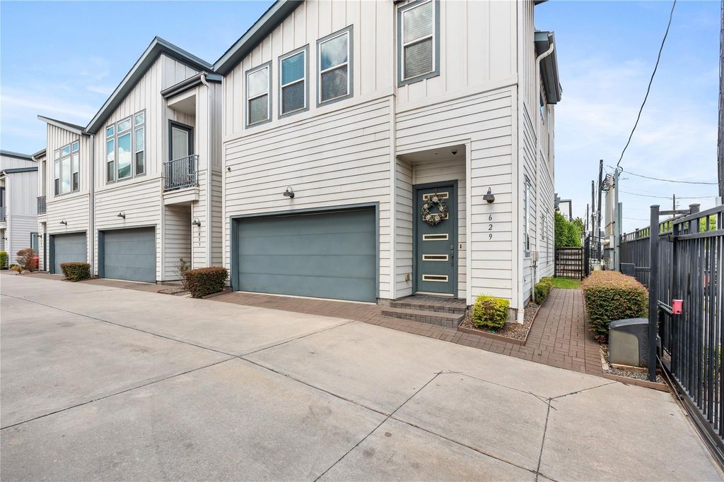 629 Press St, Houston, TX 77020 cover photo. Doors Open Tour advertisement.