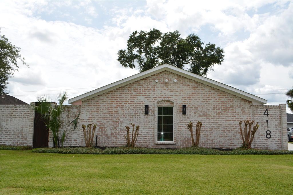 418 Briar Hill Dr, Houston, TX 77042 cover photo. Doors Open Tour advertisement.