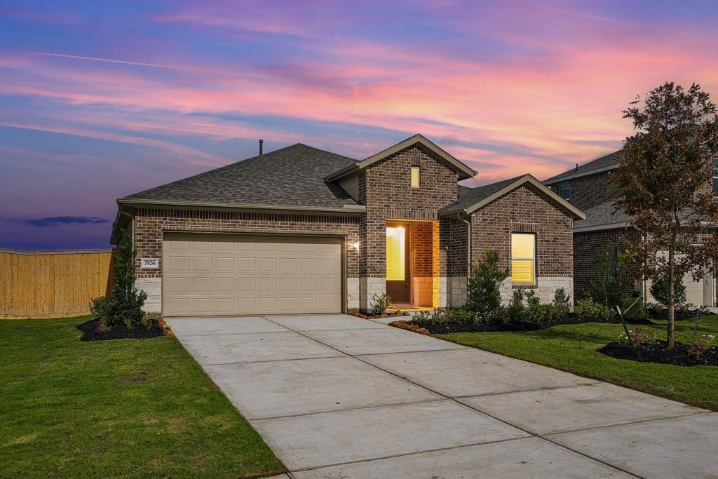 7926 Jade Crest Dr, Angleton, TX 77515 cover photo. Doors Open Tour advertisement.