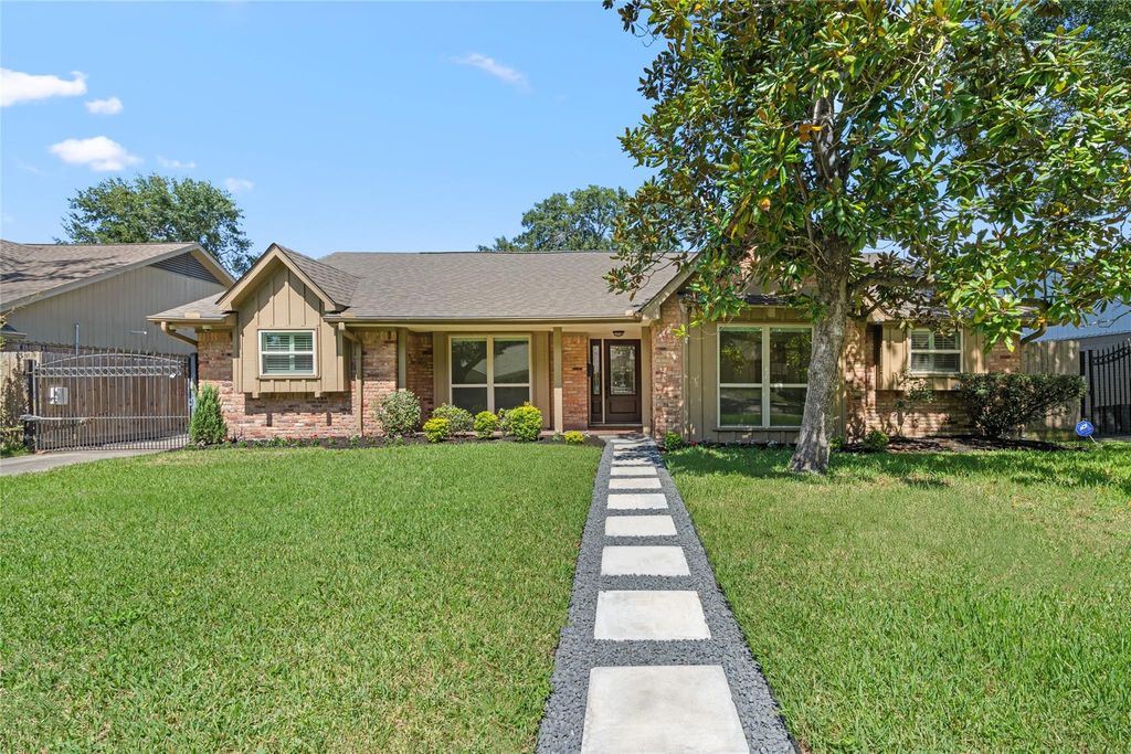 5834 Braesheather Dr, Houston, TX 77096 cover photo. Doors Open Tour advertisement.