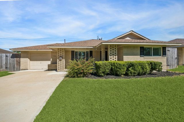1214 31st, Houston, TX, 77018