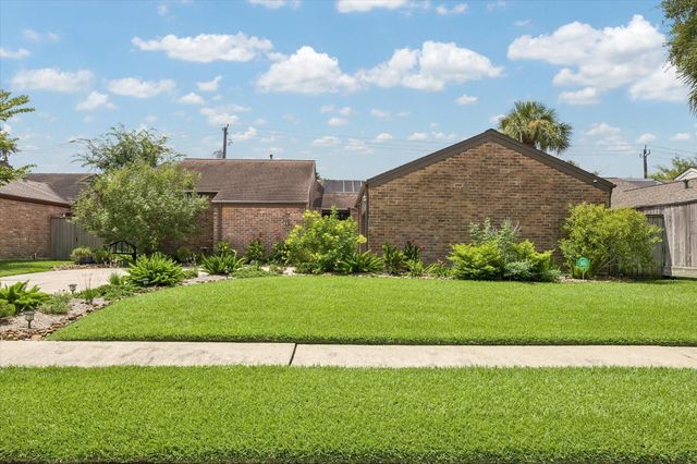 11315 Piping Rock