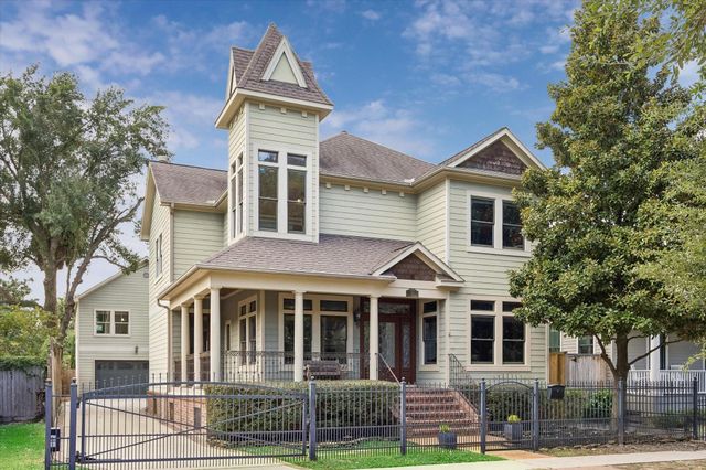 915 Oxford, Houston TX 77008