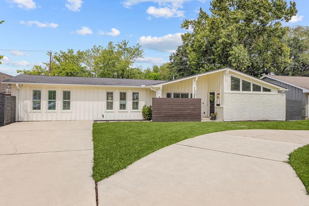 5250 Beechnut St, Houston, TX 77096 cover photo. Doors Open Tour advertisement.