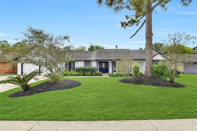 807 Sandringham, Friendswood, TX, 77546