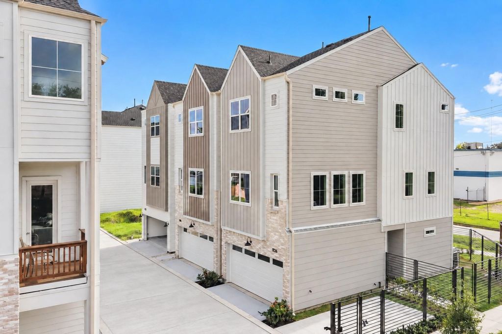 1126 Weiss St, Houston, TX 77009 cover photo. Doors Open Tour advertisement.