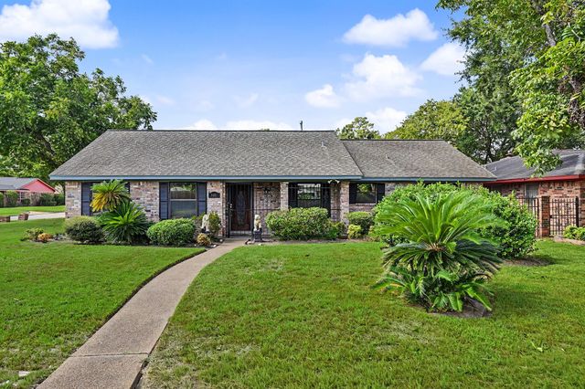  5403 Boots Rd, Houston, TX 77091