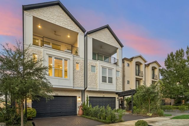 2432 Wroxton, Houston, TX, 77005