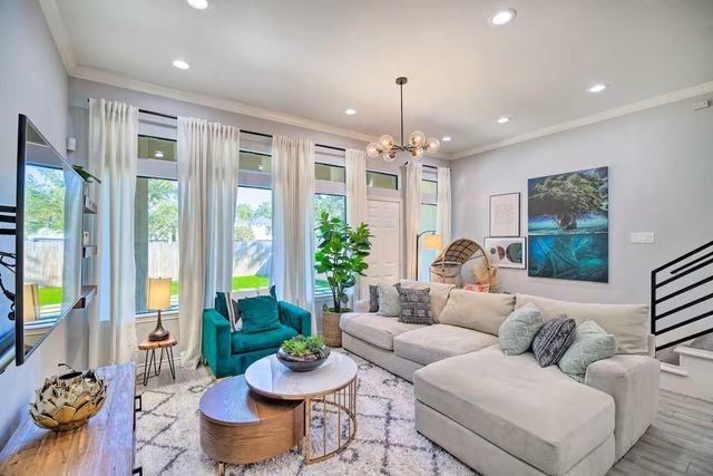 4211 New Orleans, Houston, TX, 77020