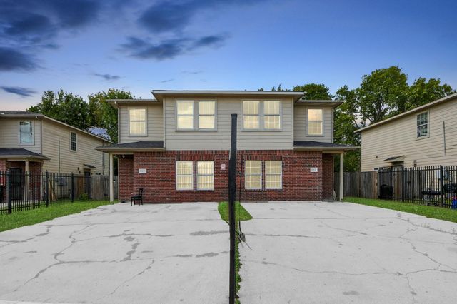 8126 Jutland, Houston, TX, 77033