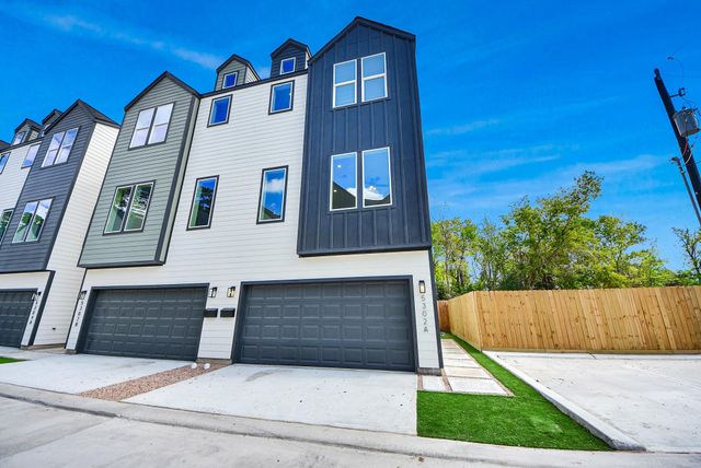 5305 Kindred Garden