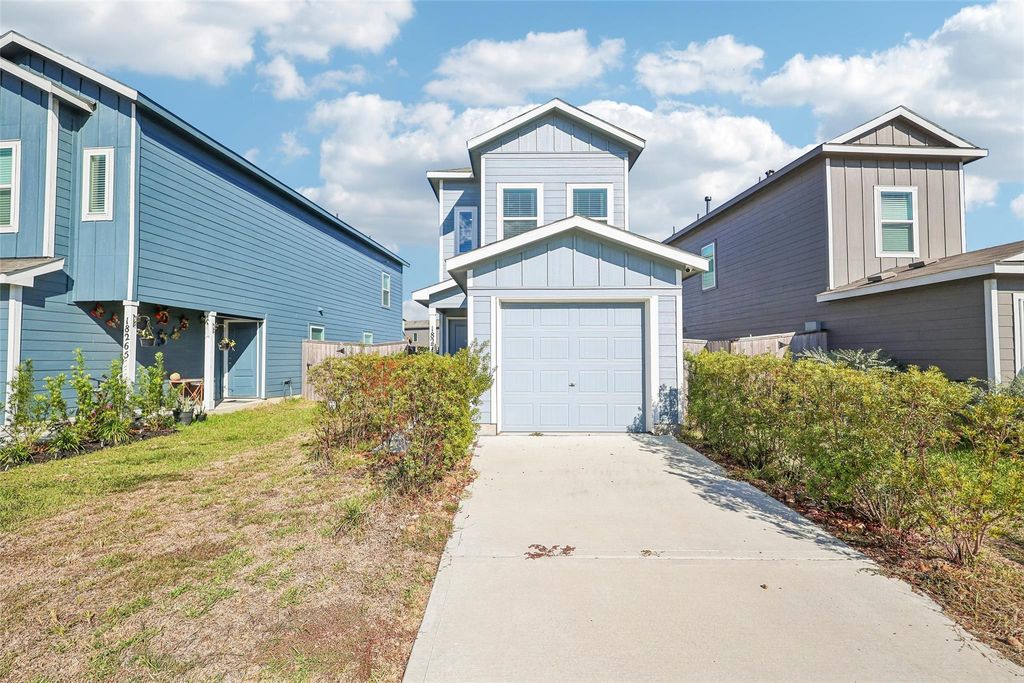 18271 Via Aurelia Dr, New Caney, TX 77357