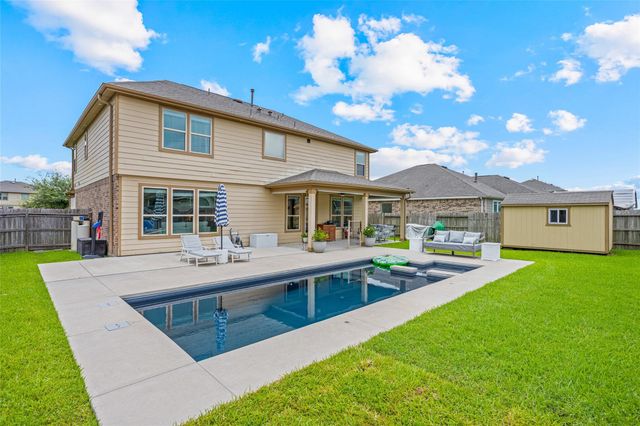  3806 Belmore Ln, Pearland, TX 77584