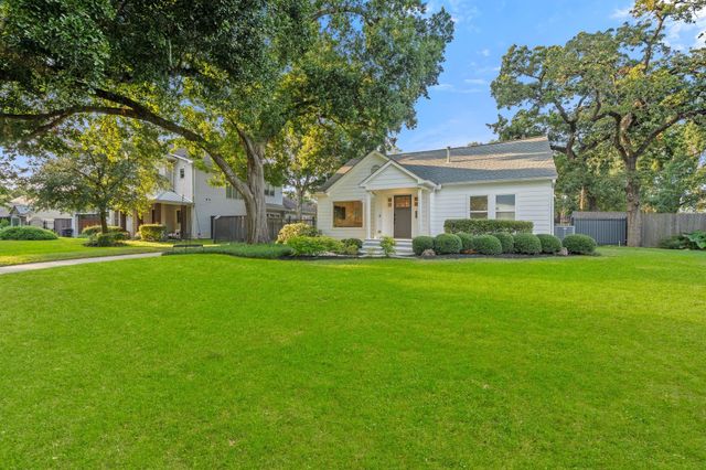 742 42nd, Houston, TX, 77018
