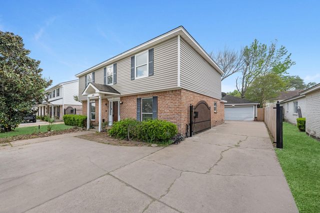 11319 Briar Forest