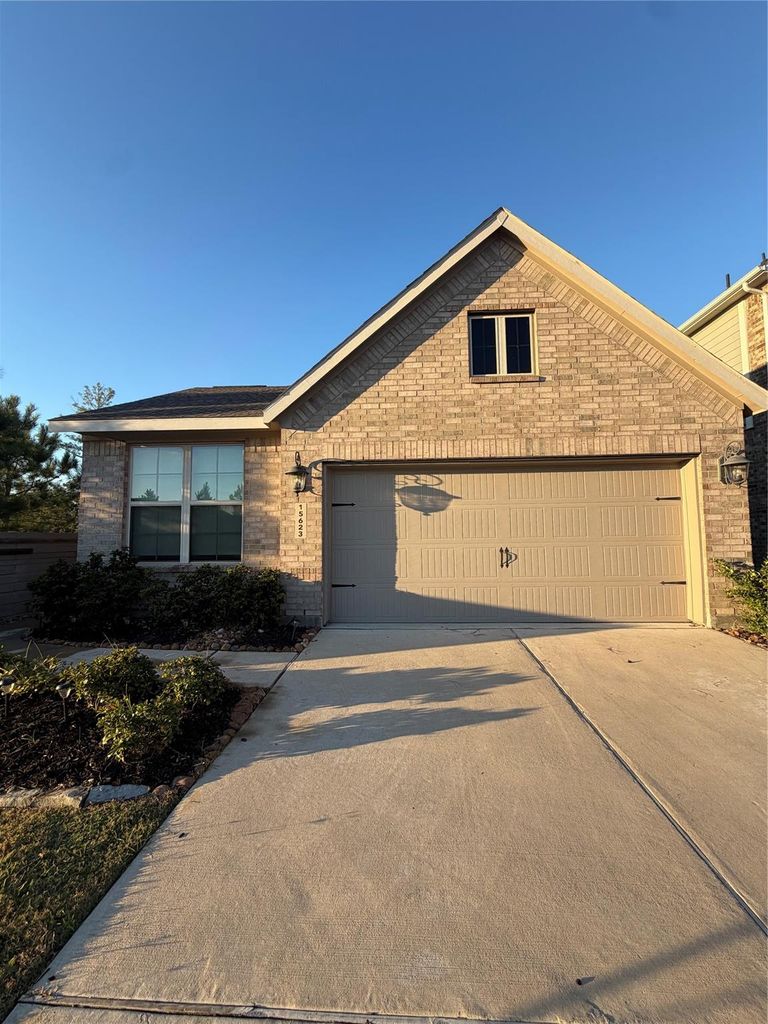 15623 Red Panda Rd, Conroe, TX 77302